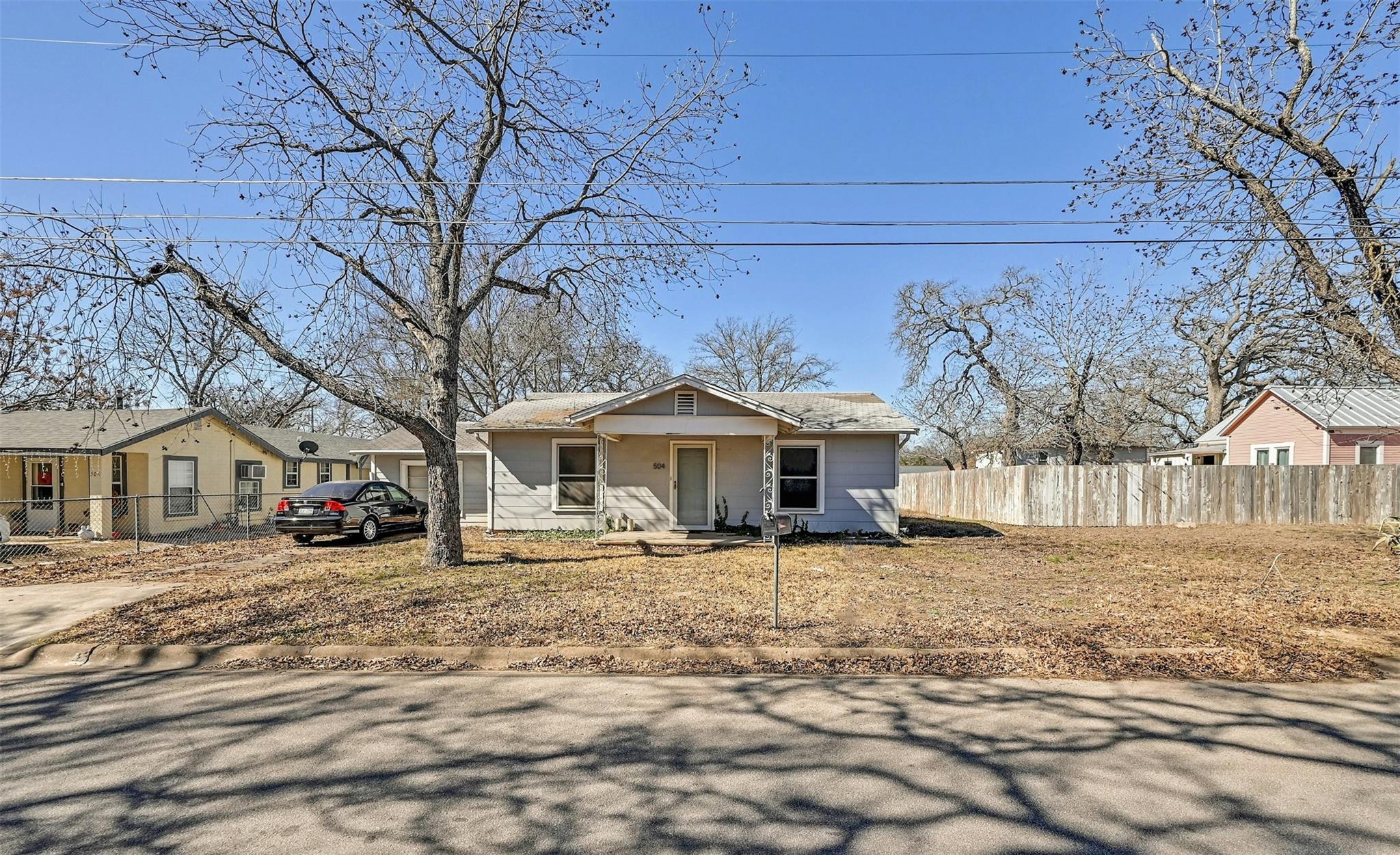 504 S Boundary St Property Photo 1