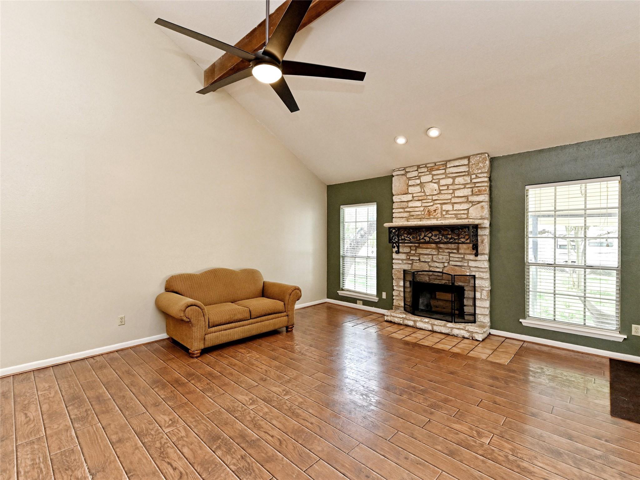 15502 Rock Crk Property Photo 3