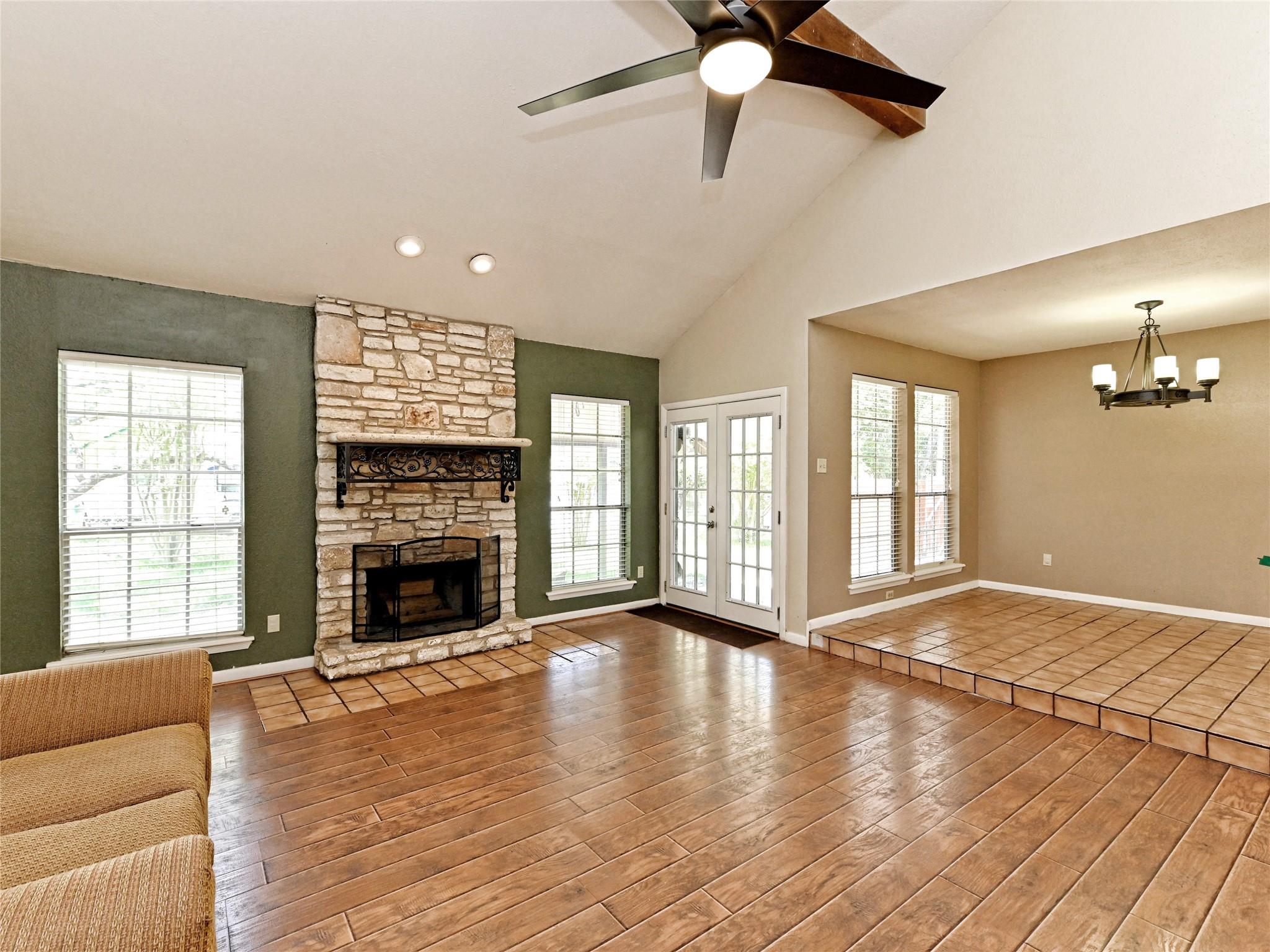 15502 Rock Crk Property Photo 4