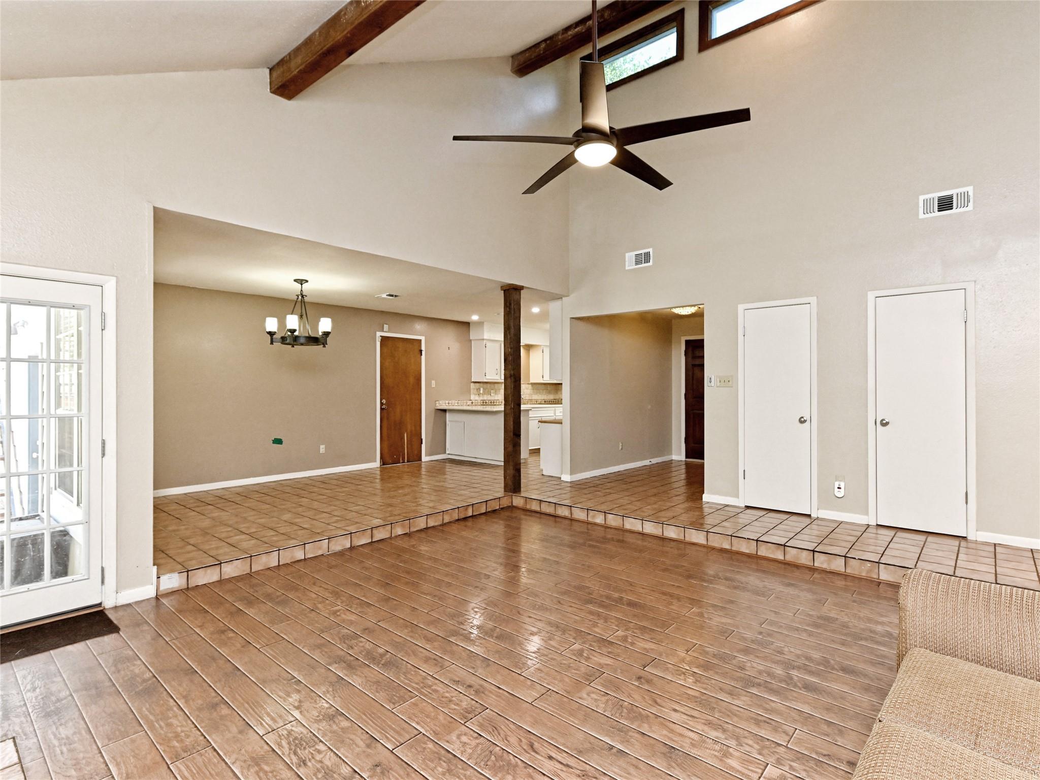 15502 Rock Crk Property Photo 5