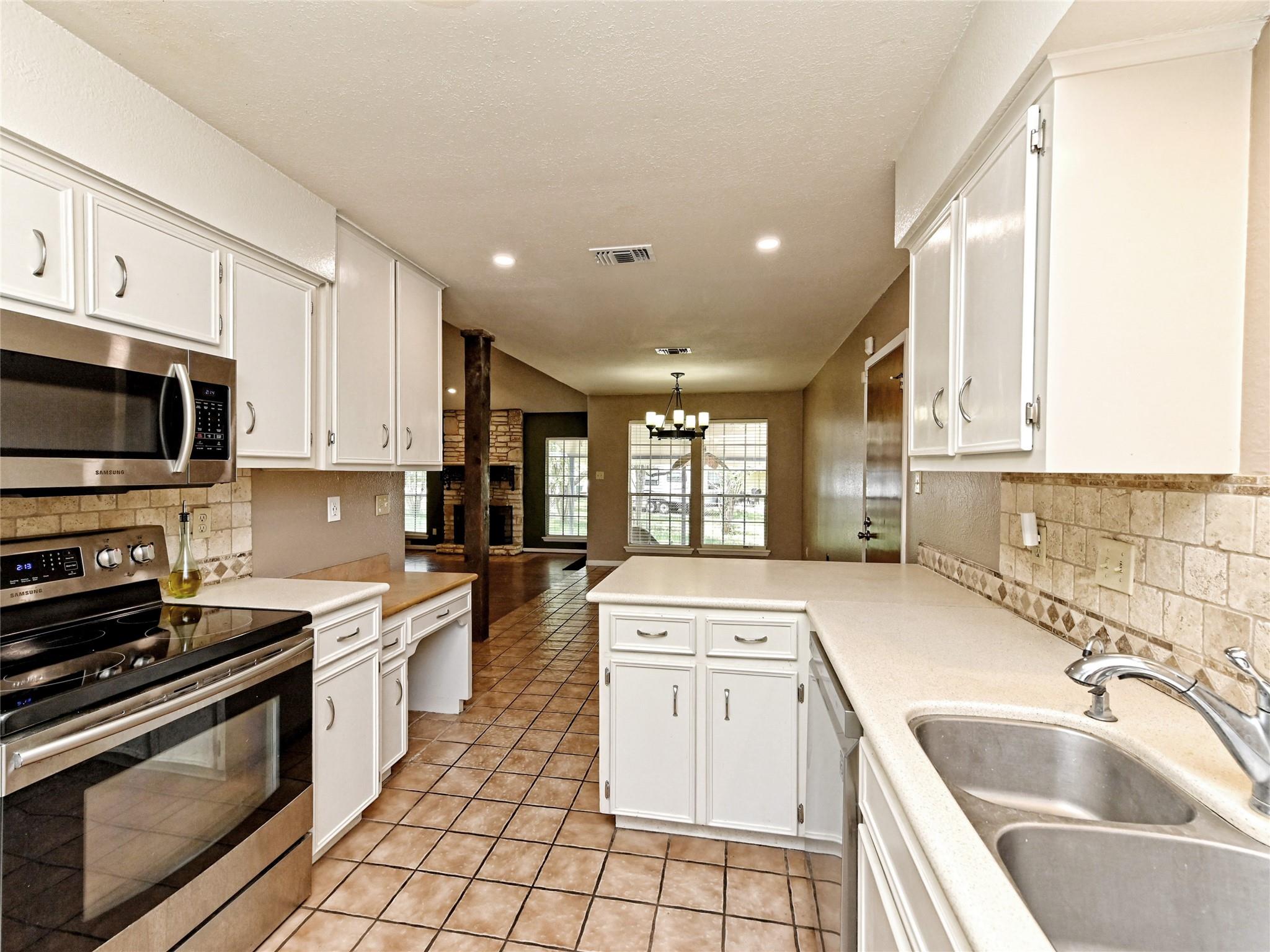 15502 Rock Crk Property Photo 9