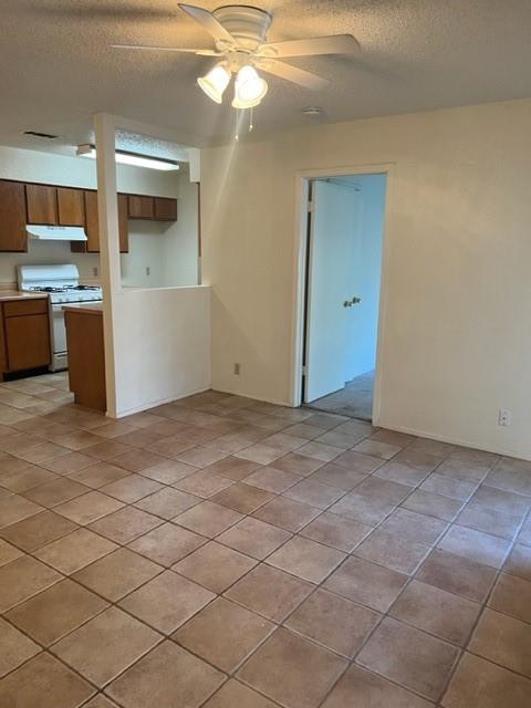112 Verna Spur #a Property Photo 4