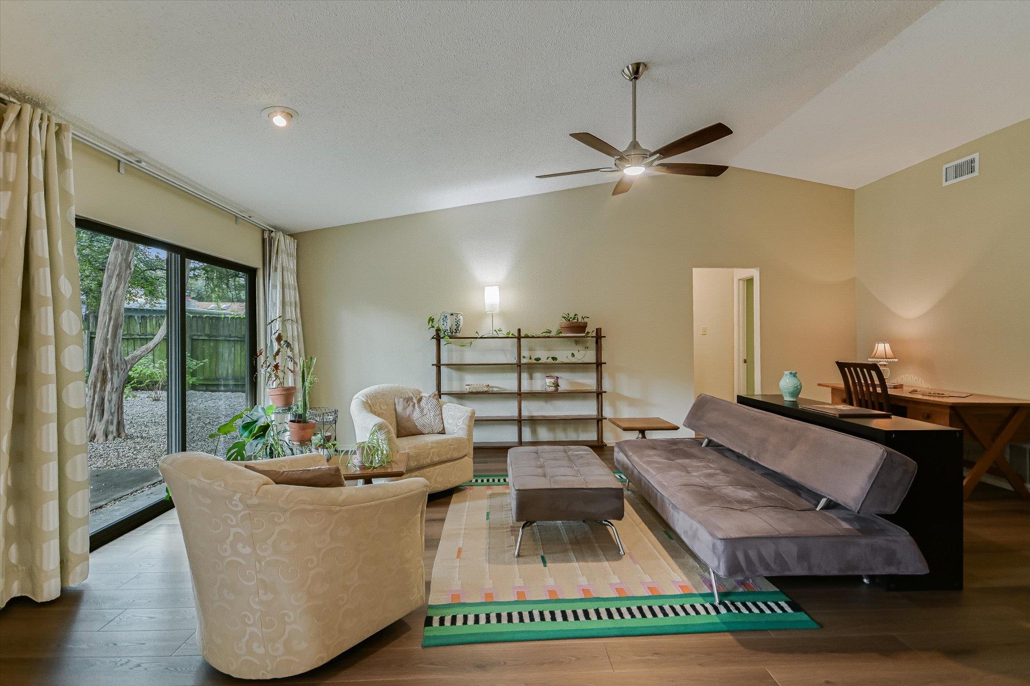 11509 Heathrow Dr Property Photo 4