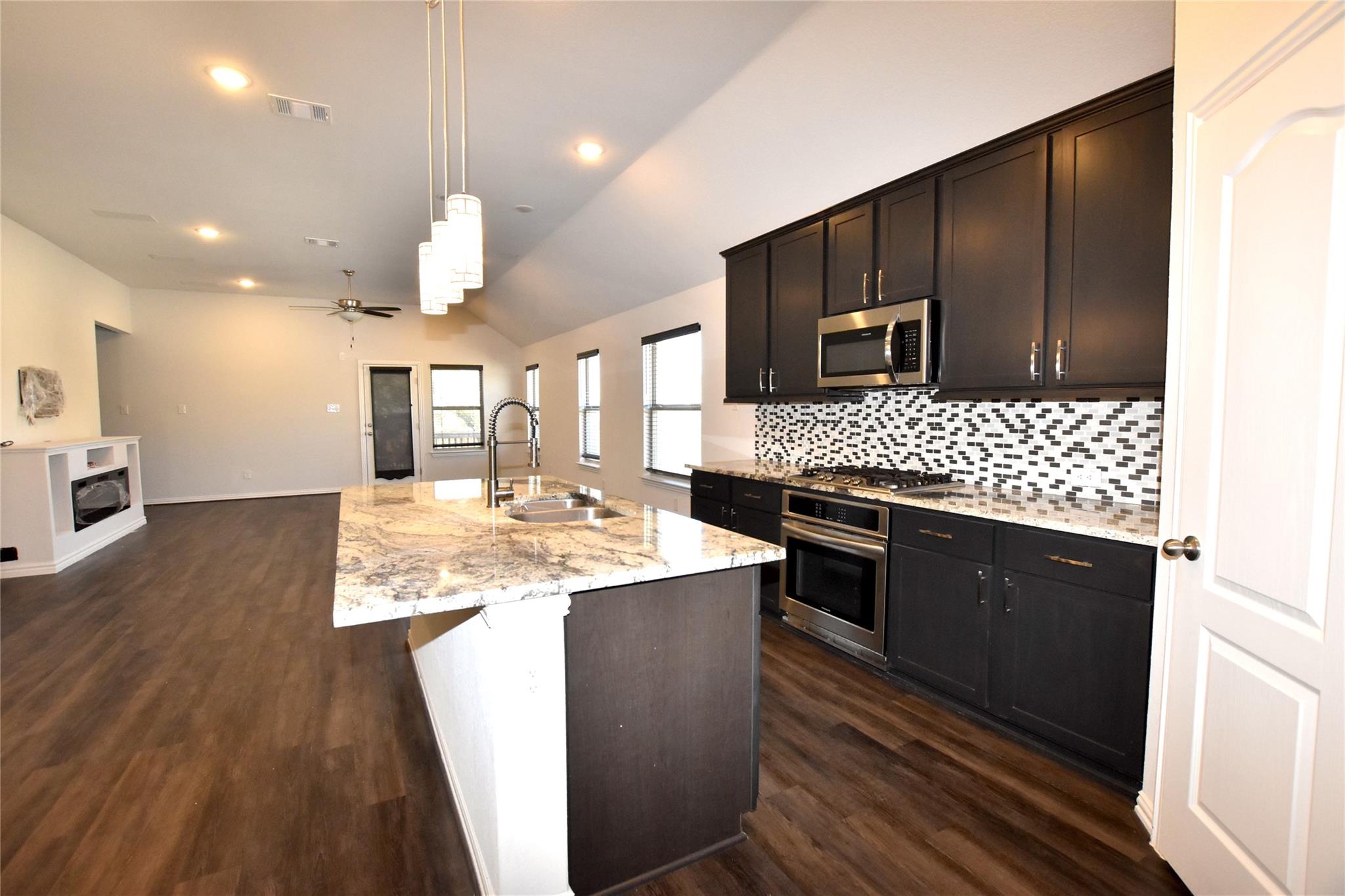 1501 Sibley Way Property Photo