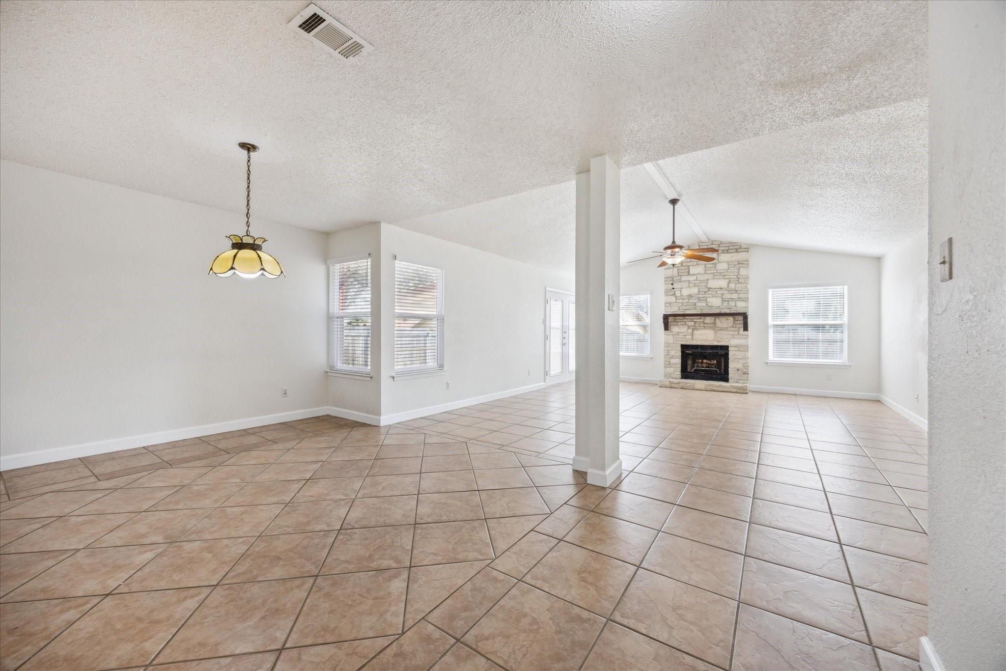 11703 Tanglebriar Trl Property Photo 3
