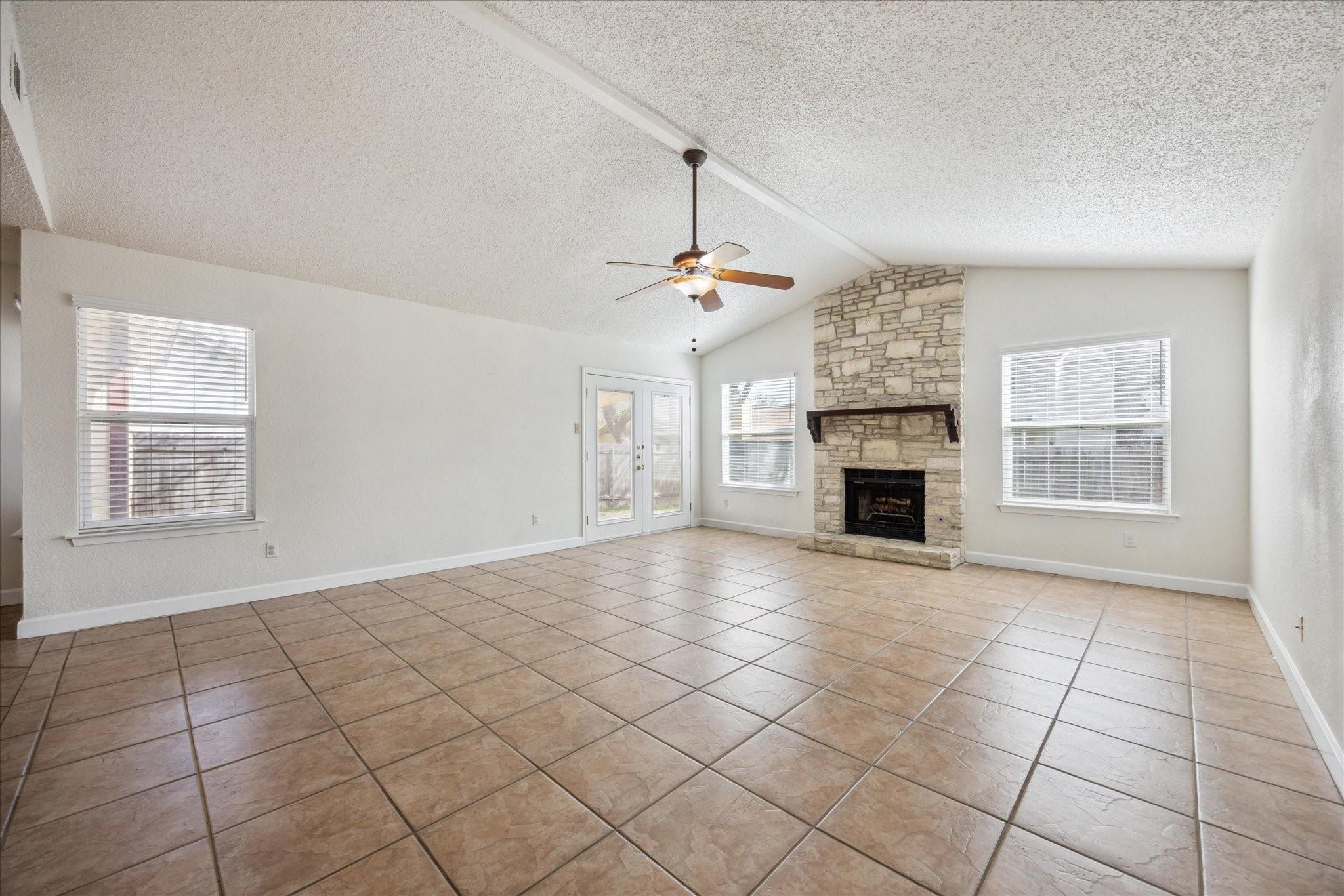 11703 Tanglebriar Trl Property Photo 4