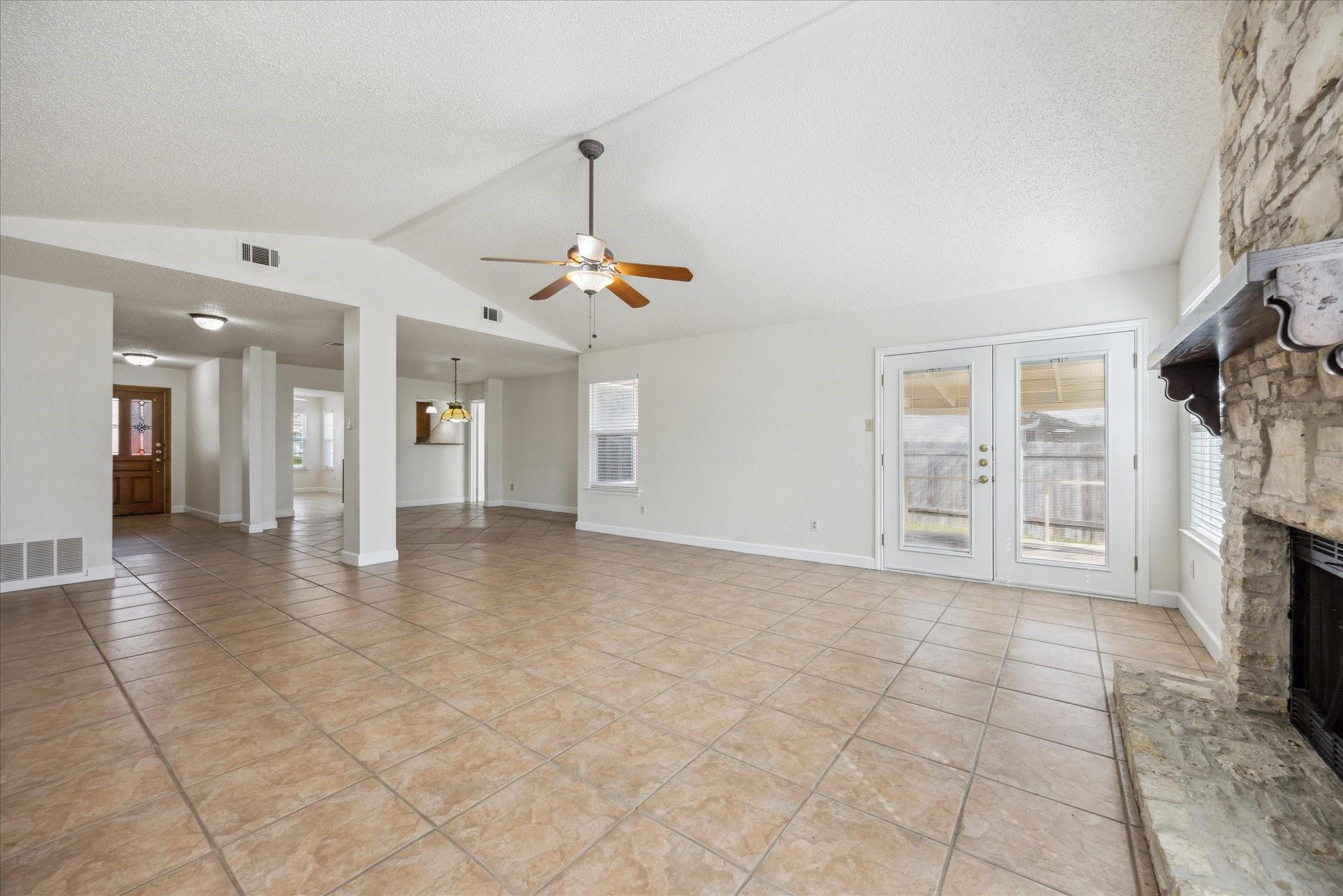 11703 Tanglebriar Trl Property Photo 5