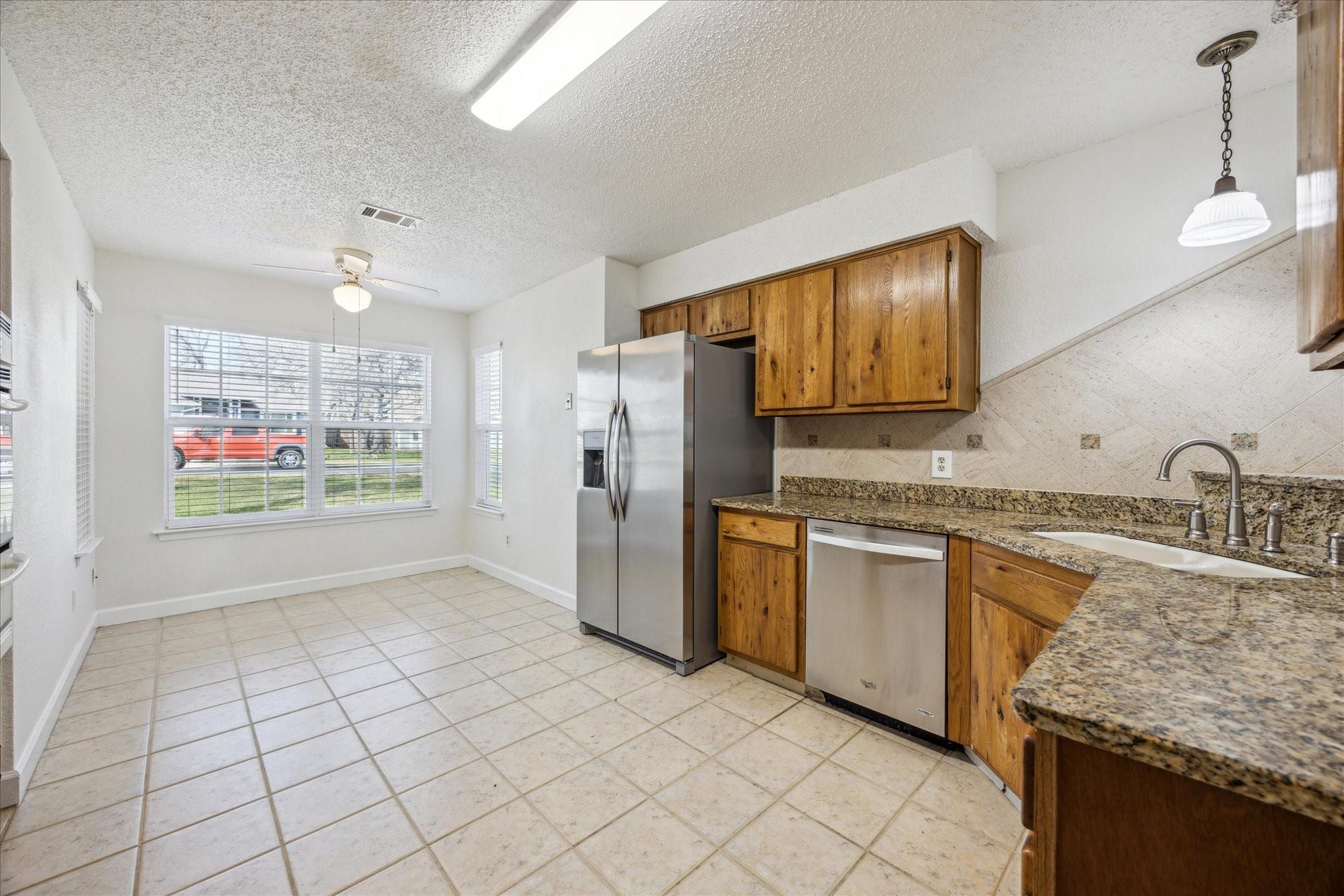 11703 Tanglebriar Trl Property Photo 7