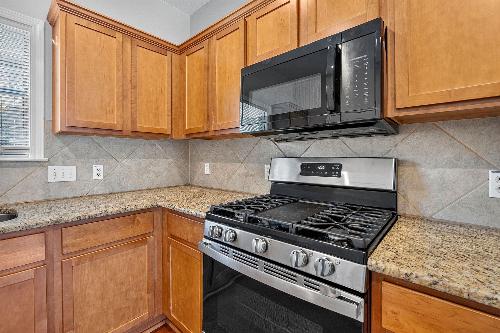 5707 Woodrow Ave #b Property Photo 3