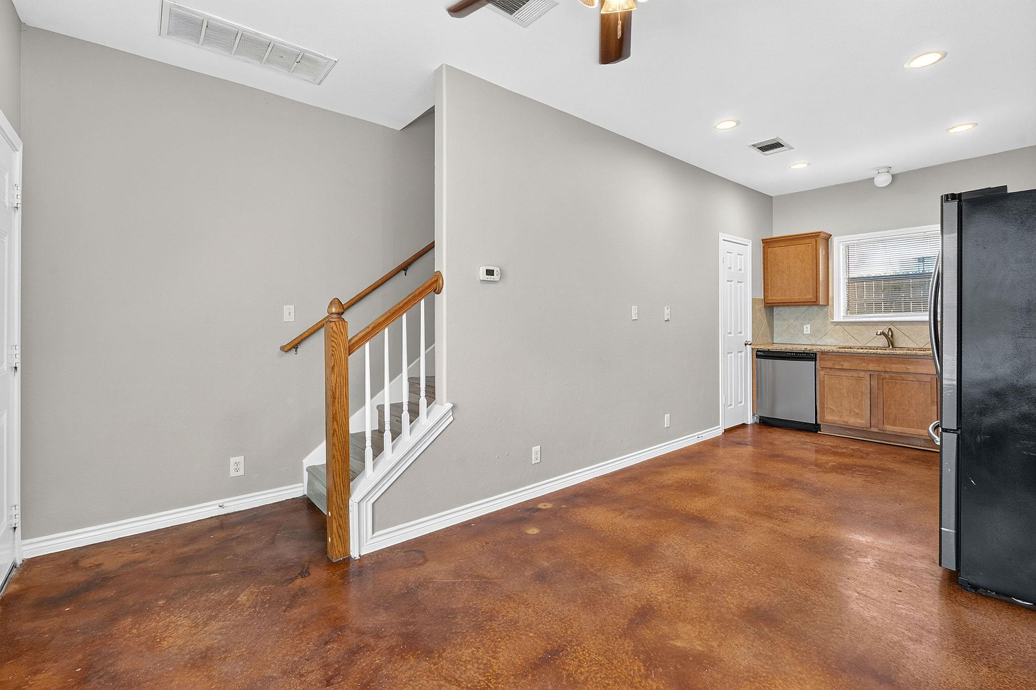 5707 Woodrow Ave #b Property Photo 6