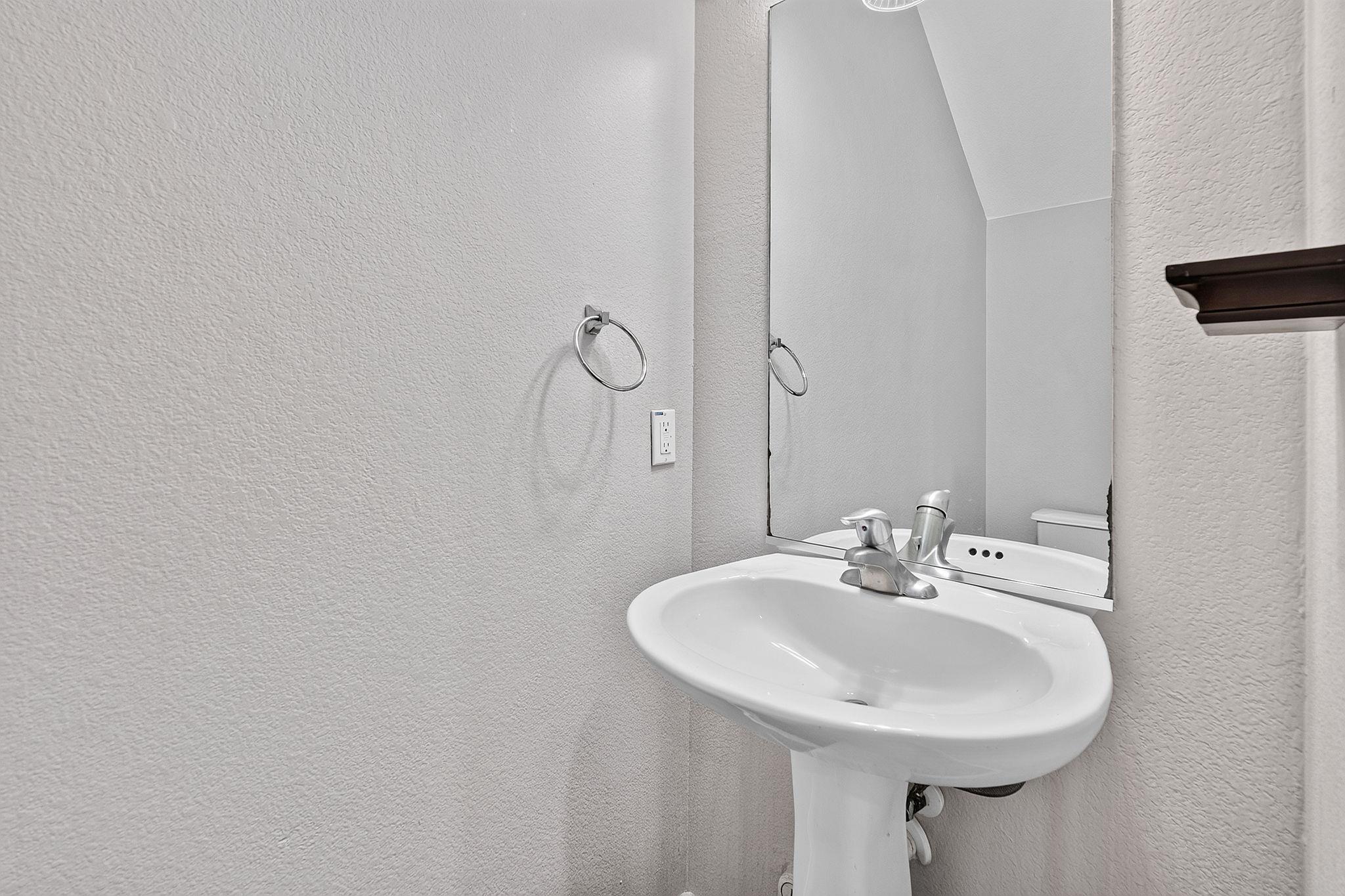 5707 Woodrow Ave #b Property Photo 7