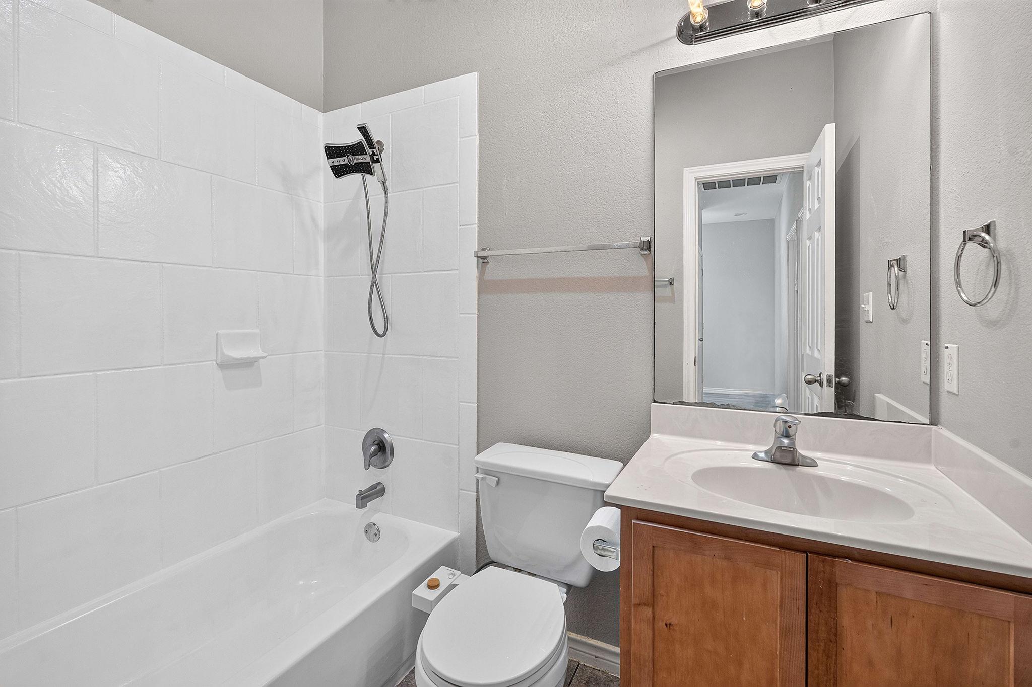 5707 Woodrow Ave #b Property Photo 9