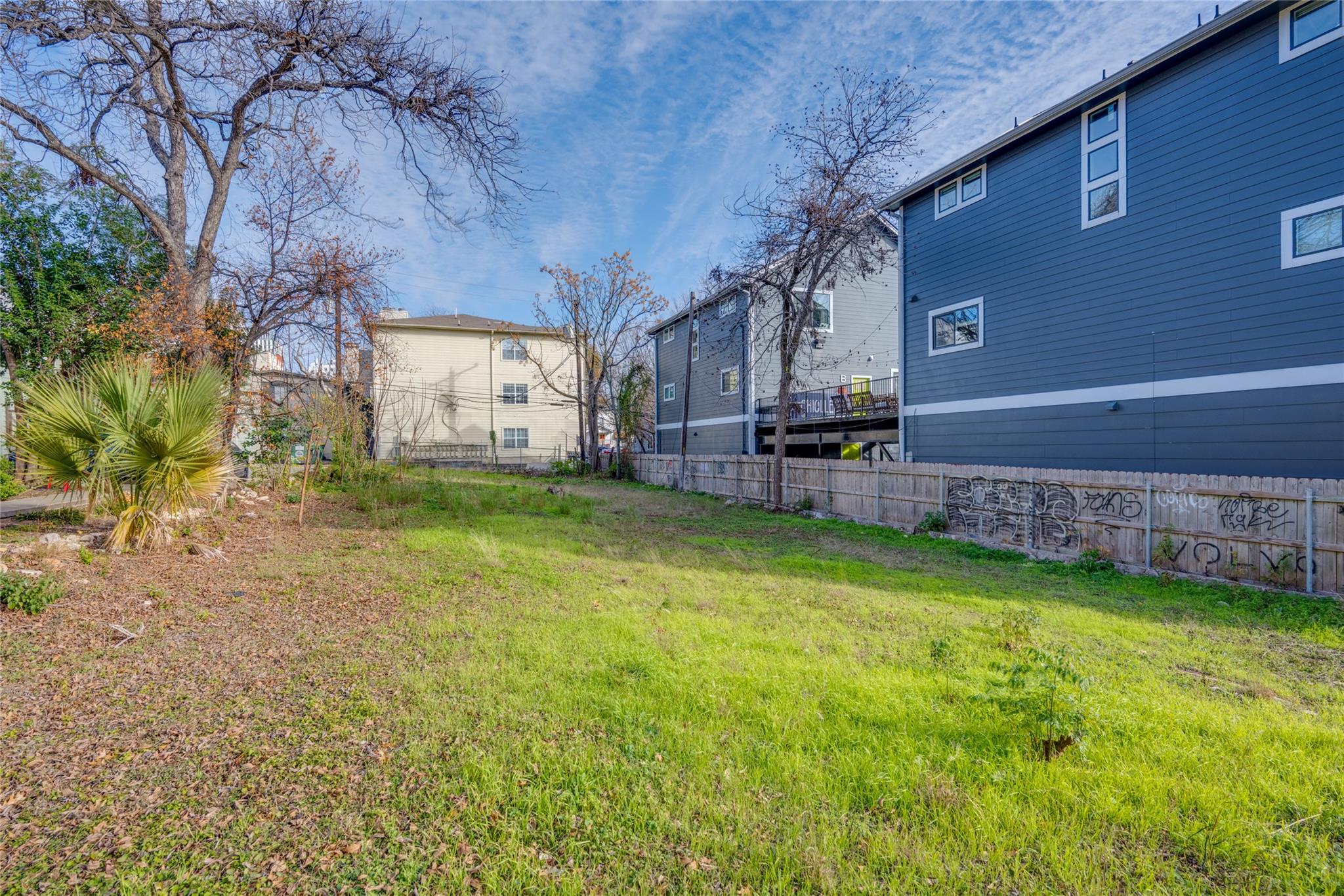 1911 Robbins Pl Property Photo 1