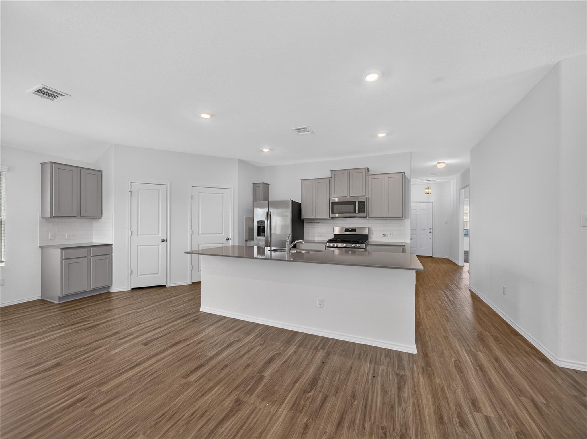 21601 Quick Fox Dr Property Photo 4