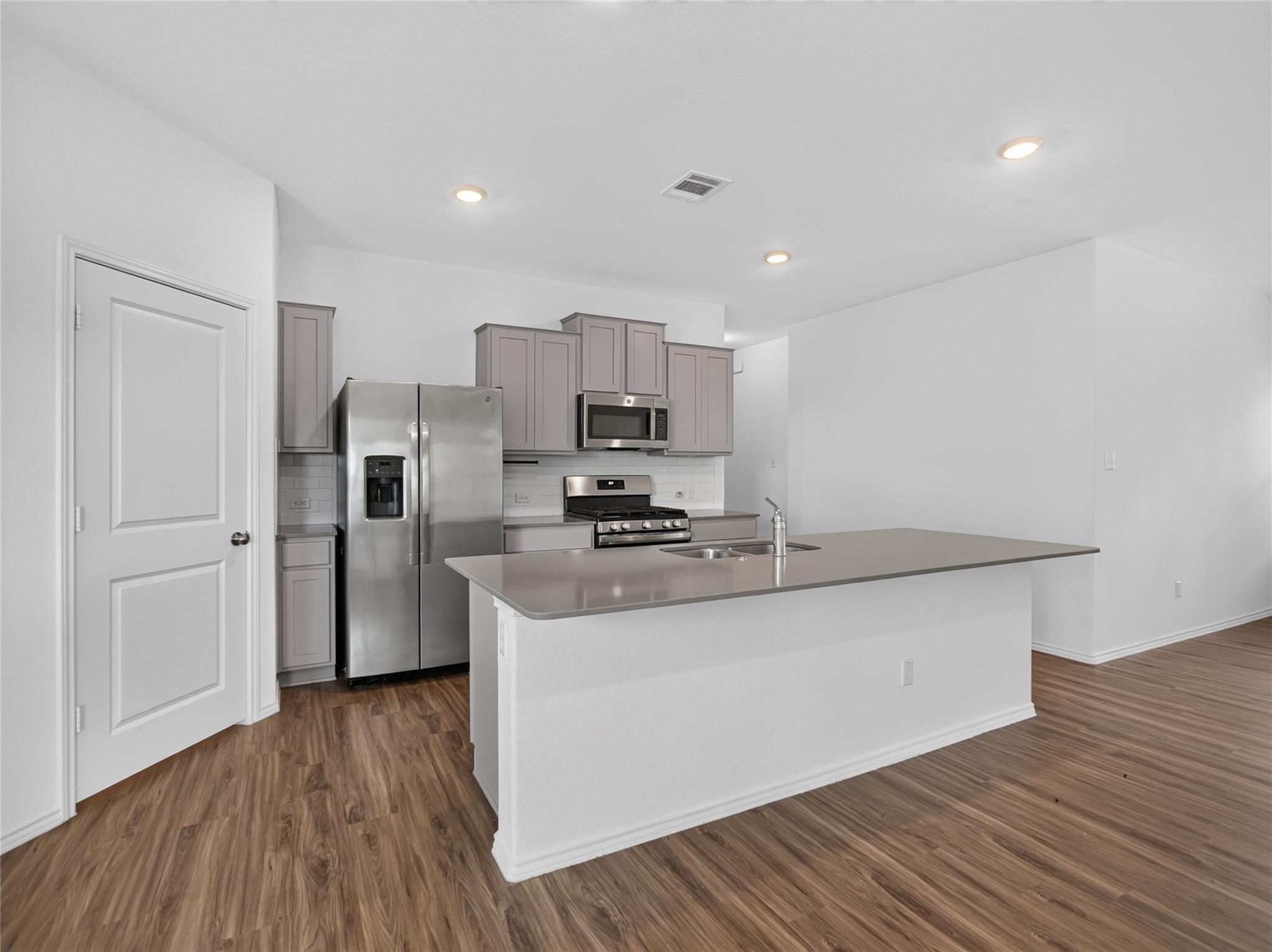 21601 Quick Fox Dr Property Photo 5