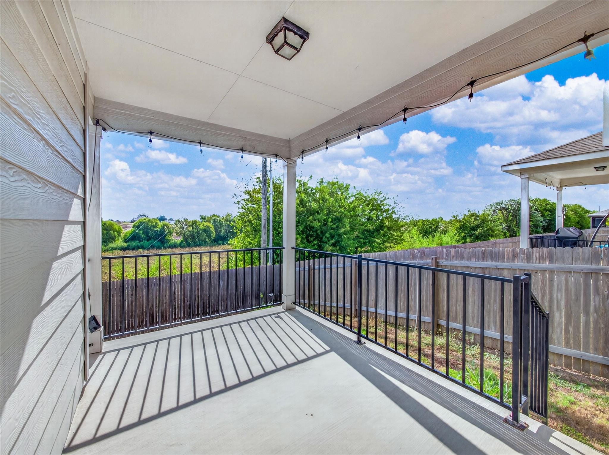 21601 Quick Fox Dr Property Photo 27