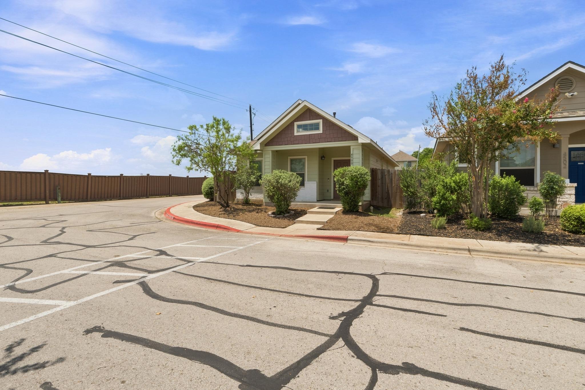 4500 Senda Ln Property Photo 2