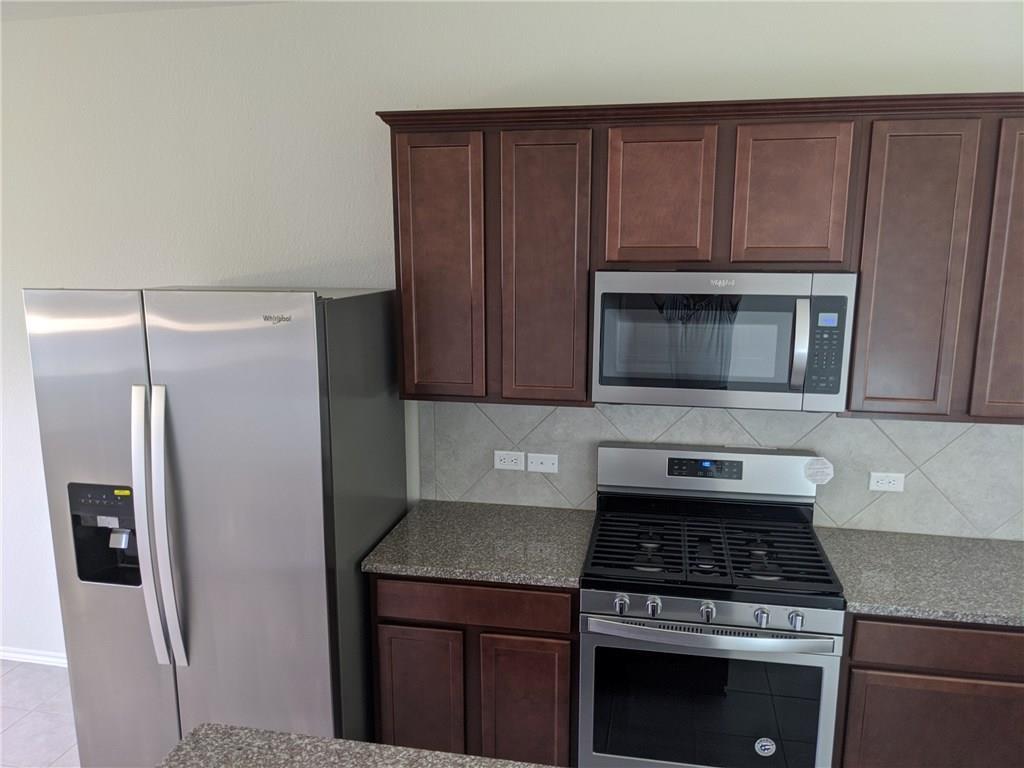 1013 Cliffbrake Way Property Photo 4