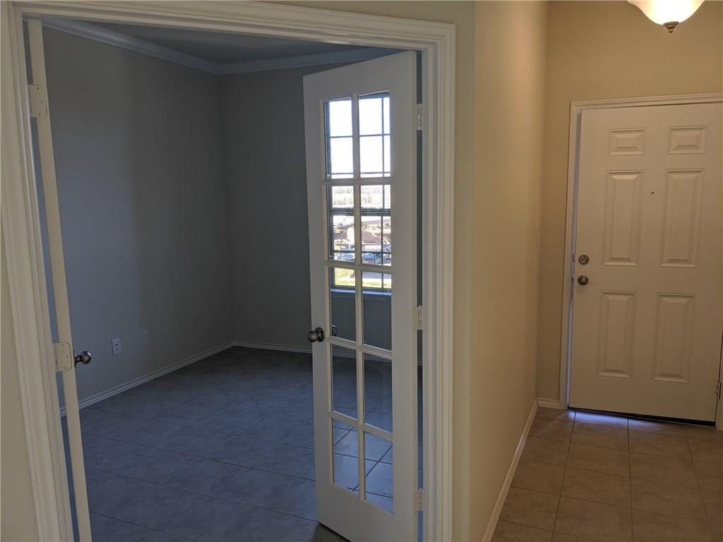 1013 Cliffbrake Way Property Photo 6