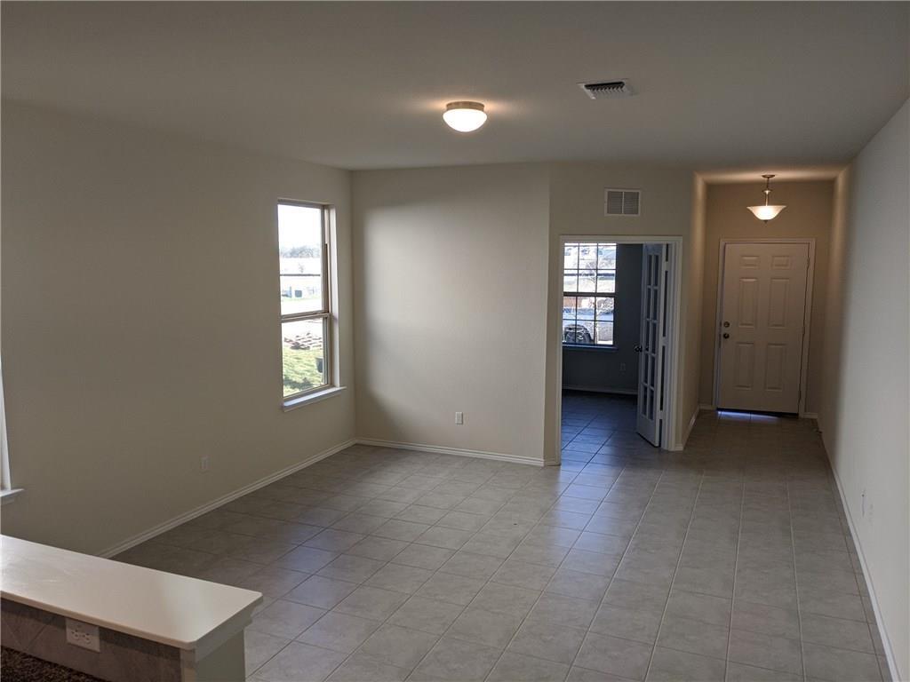 1013 Cliffbrake Way Property Photo 7