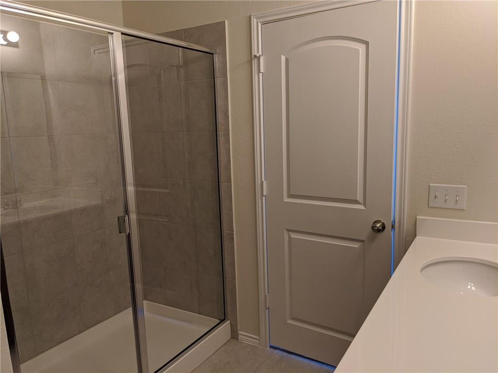 1013 Cliffbrake Way Property Photo 9