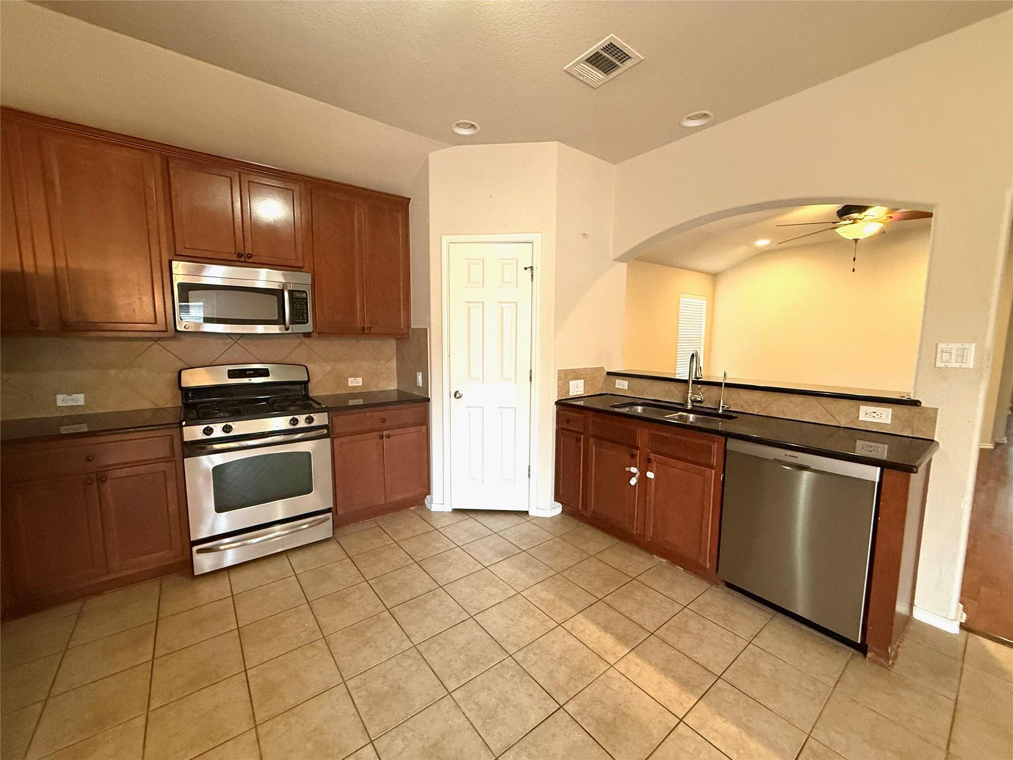 11205 Mckinney Springs Dr Property Photo 24