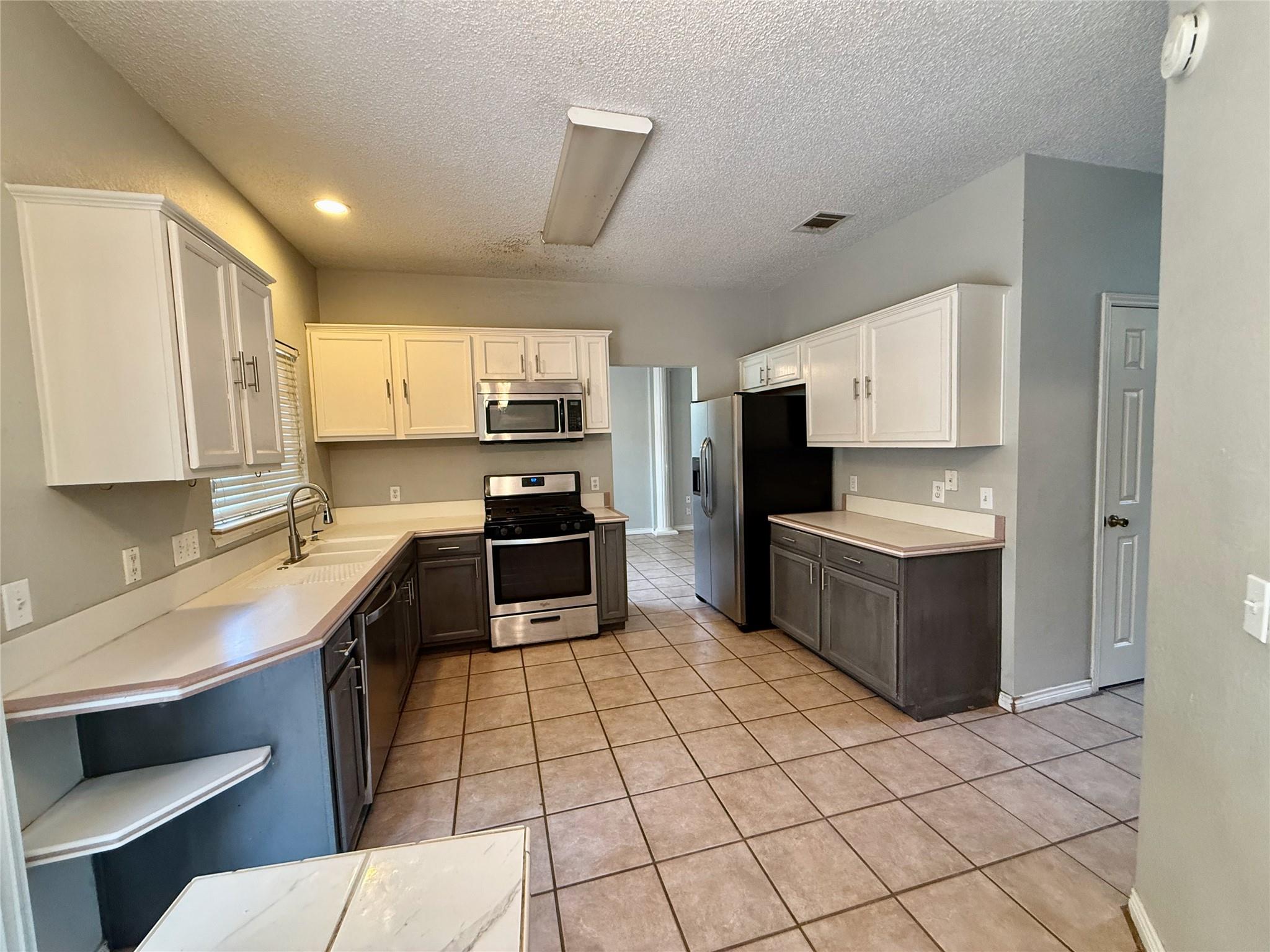 16801 Langland Rd Property Photo 6