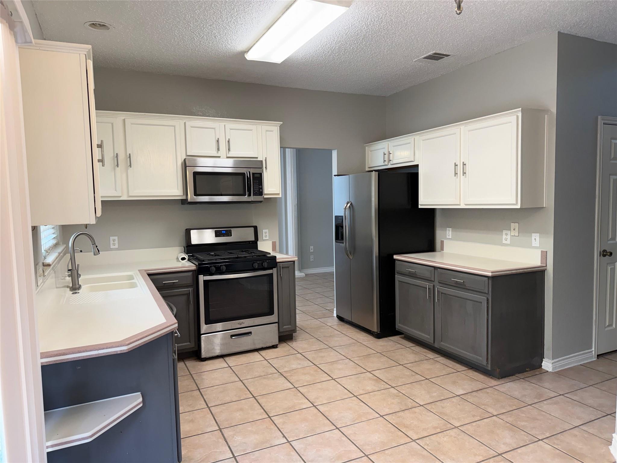 16801 Langland Rd Property Photo 6