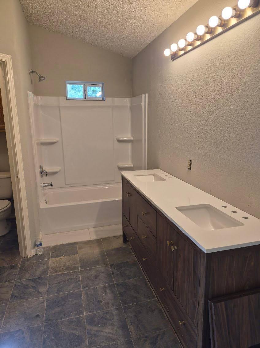 16801 Langland Rd Property Photo 9