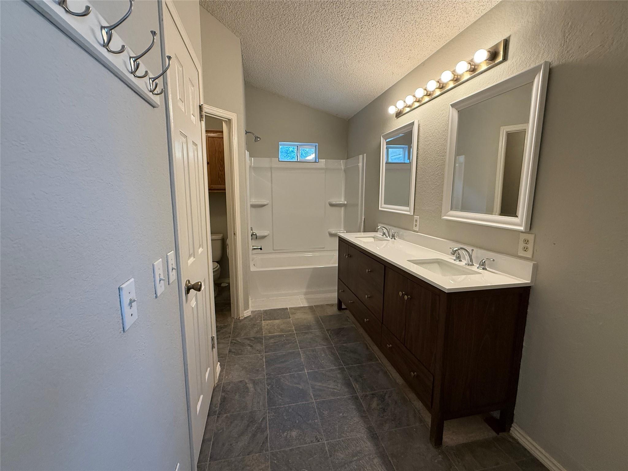 16801 Langland Rd Property Photo 9