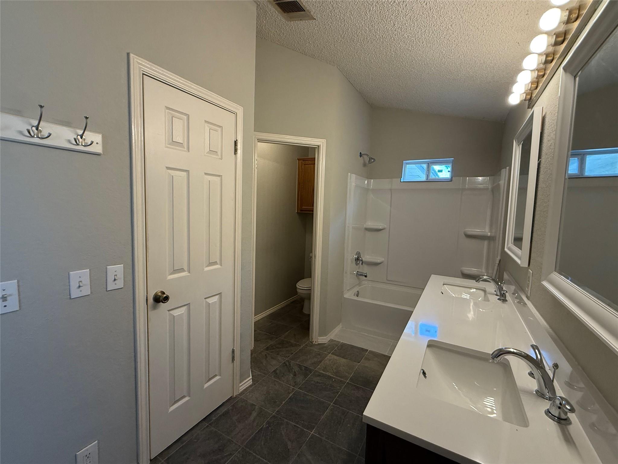 16801 Langland Rd Property Photo 10