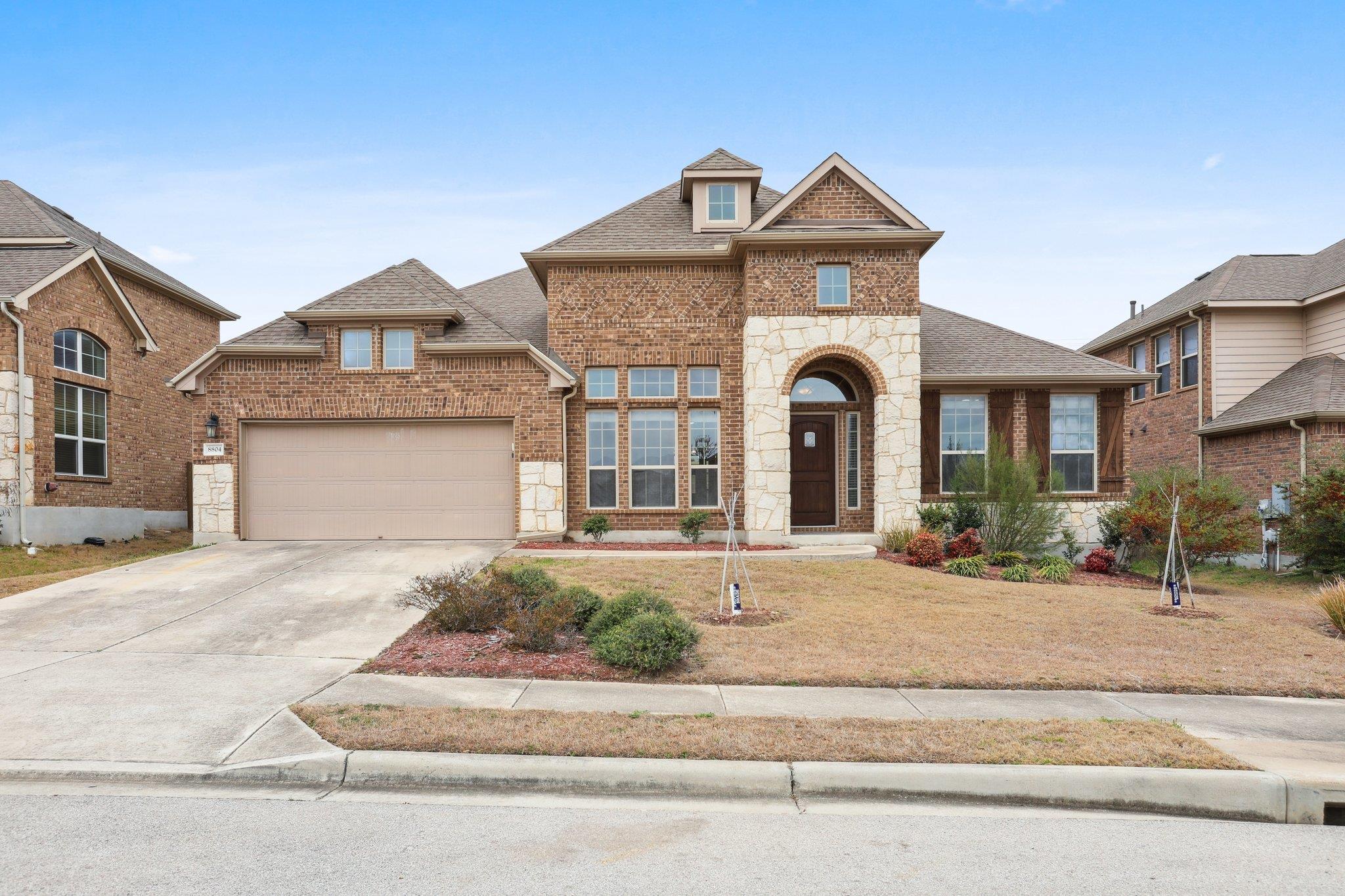 8804 Vantage Point Dr Property Photo 1