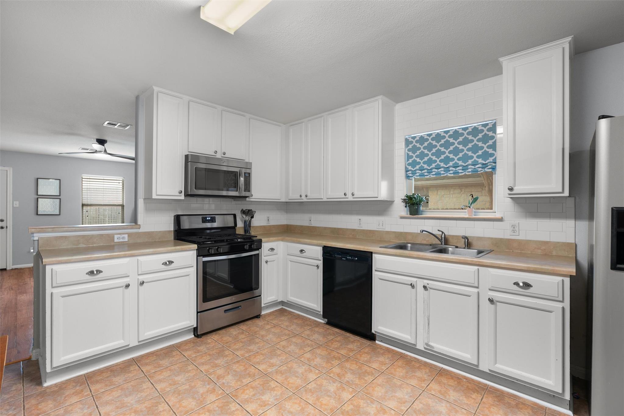 3923 Bonnie Ln Property Photo 8