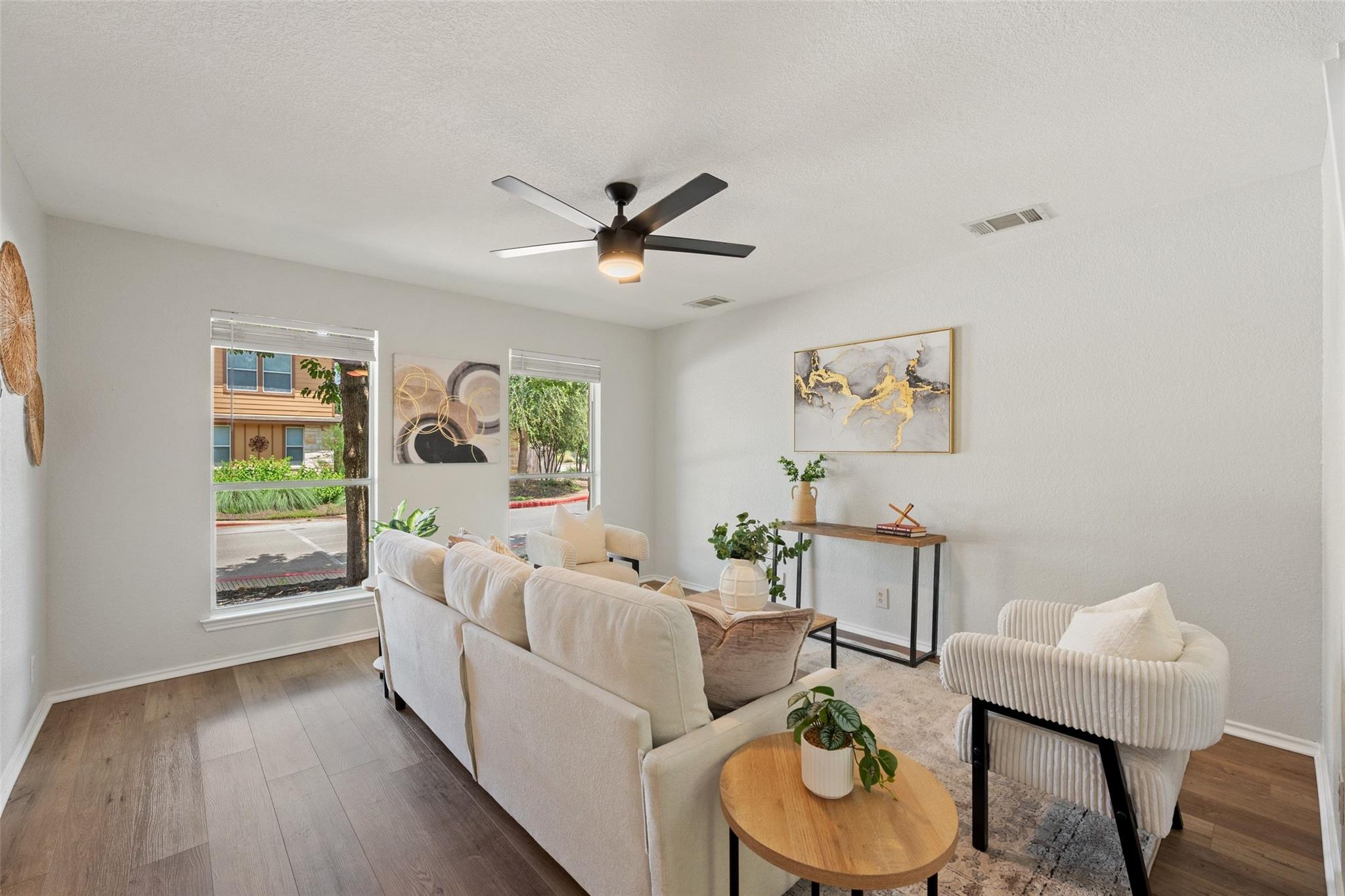 4529 Best Way Property Photo 5