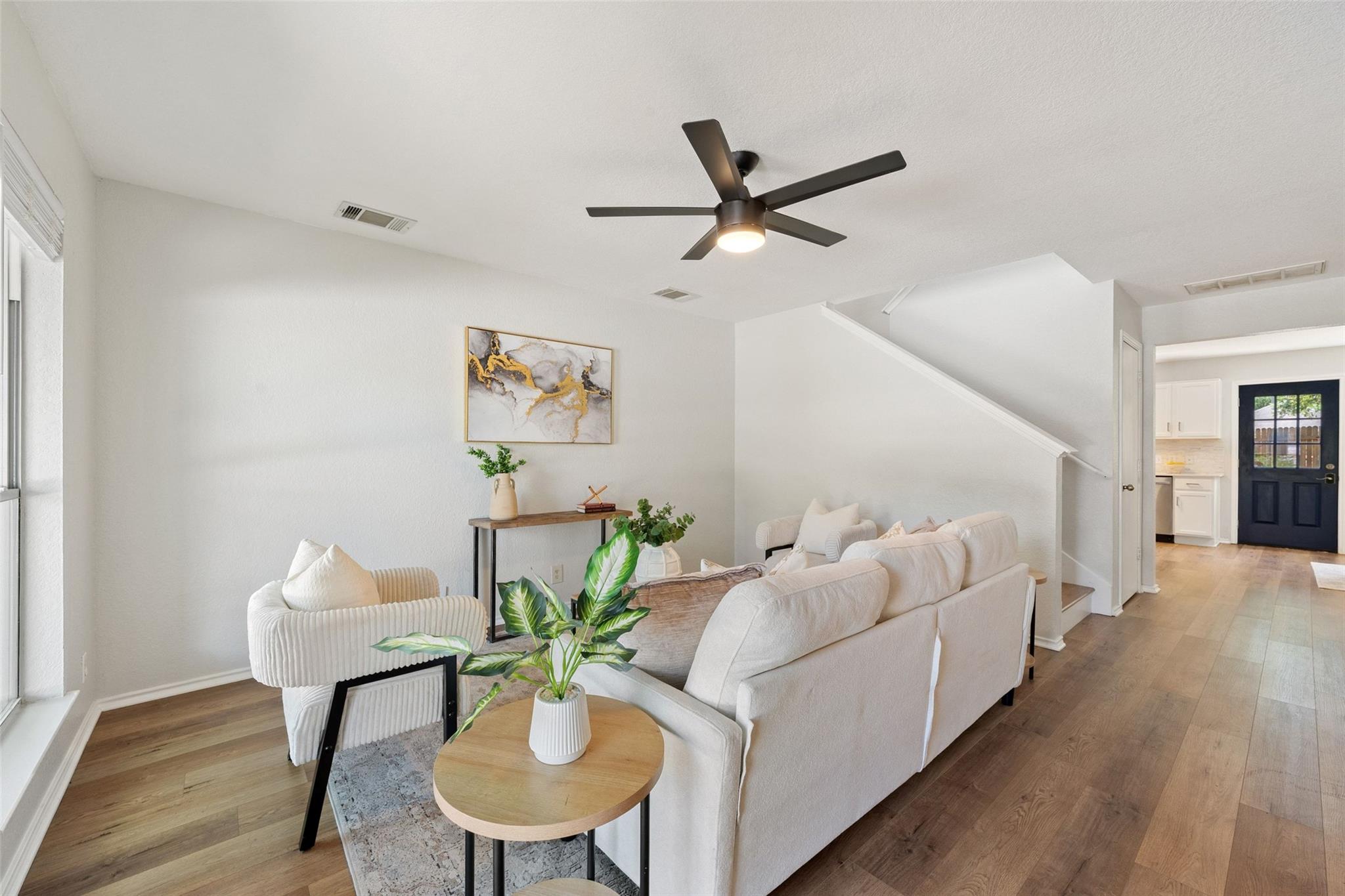 4529 Best Way Property Photo 9