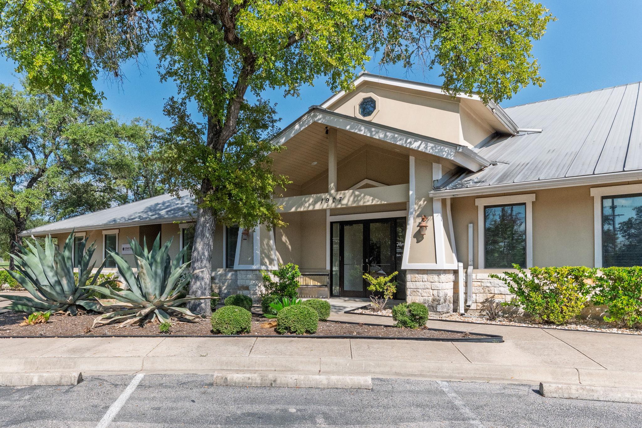 1907 Cypress Creek Rd #107 & 108 Property Photo 4