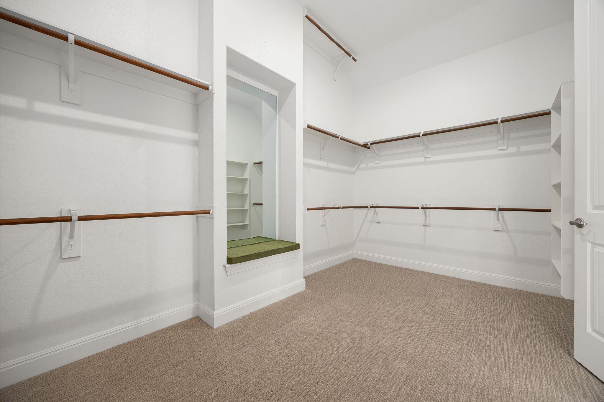 602 Pulitzer Dr Property Photo 16