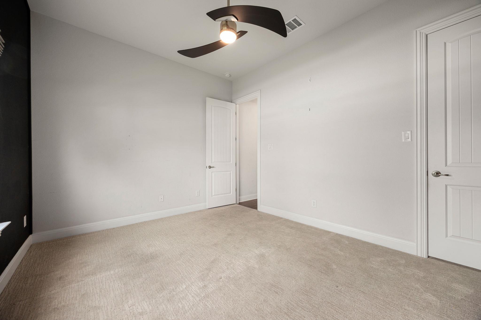 602 Pulitzer Dr Property Photo 19