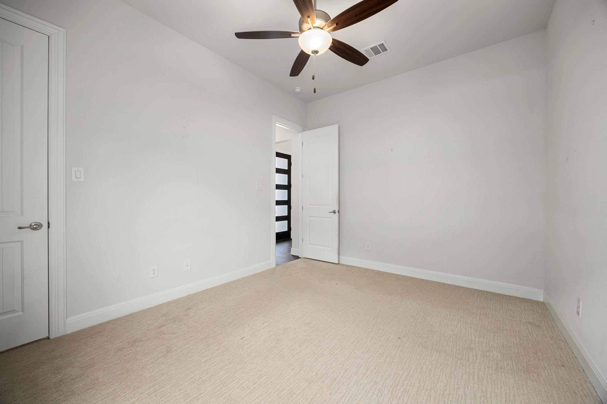 602 Pulitzer Dr Property Photo 22