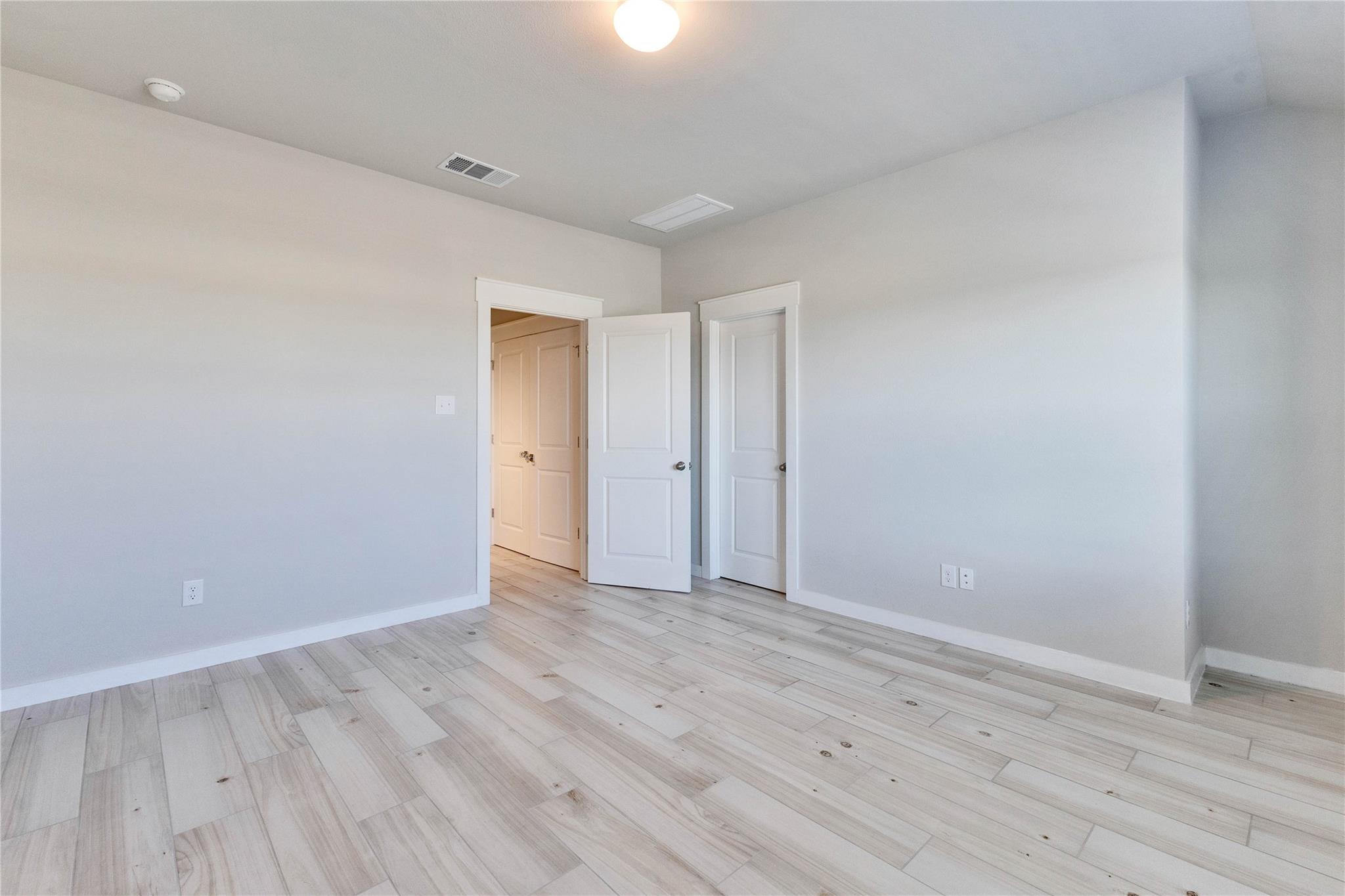 253 Fieldwood Dr #c Property Photo 11