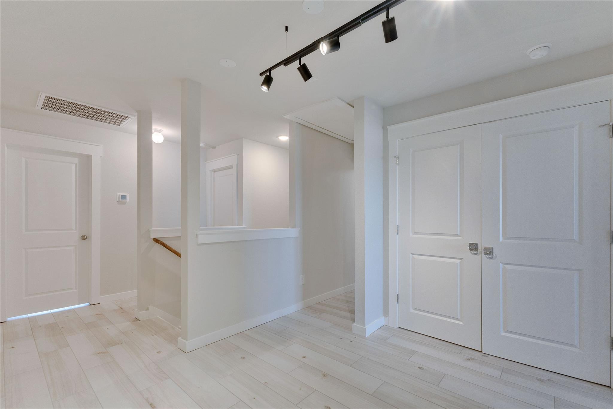 253 Fieldwood Dr #c Property Photo 18