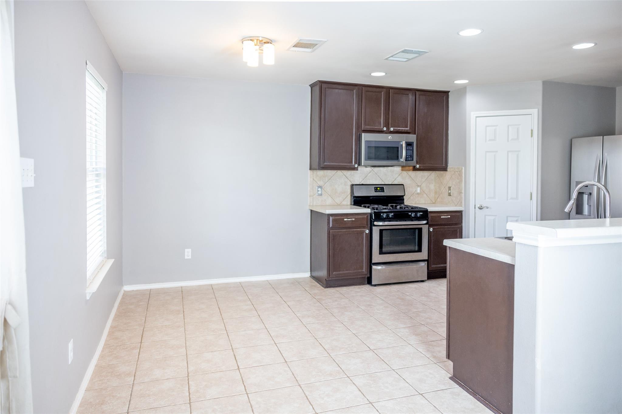 3931 Bonnie Ln Property Photo 9