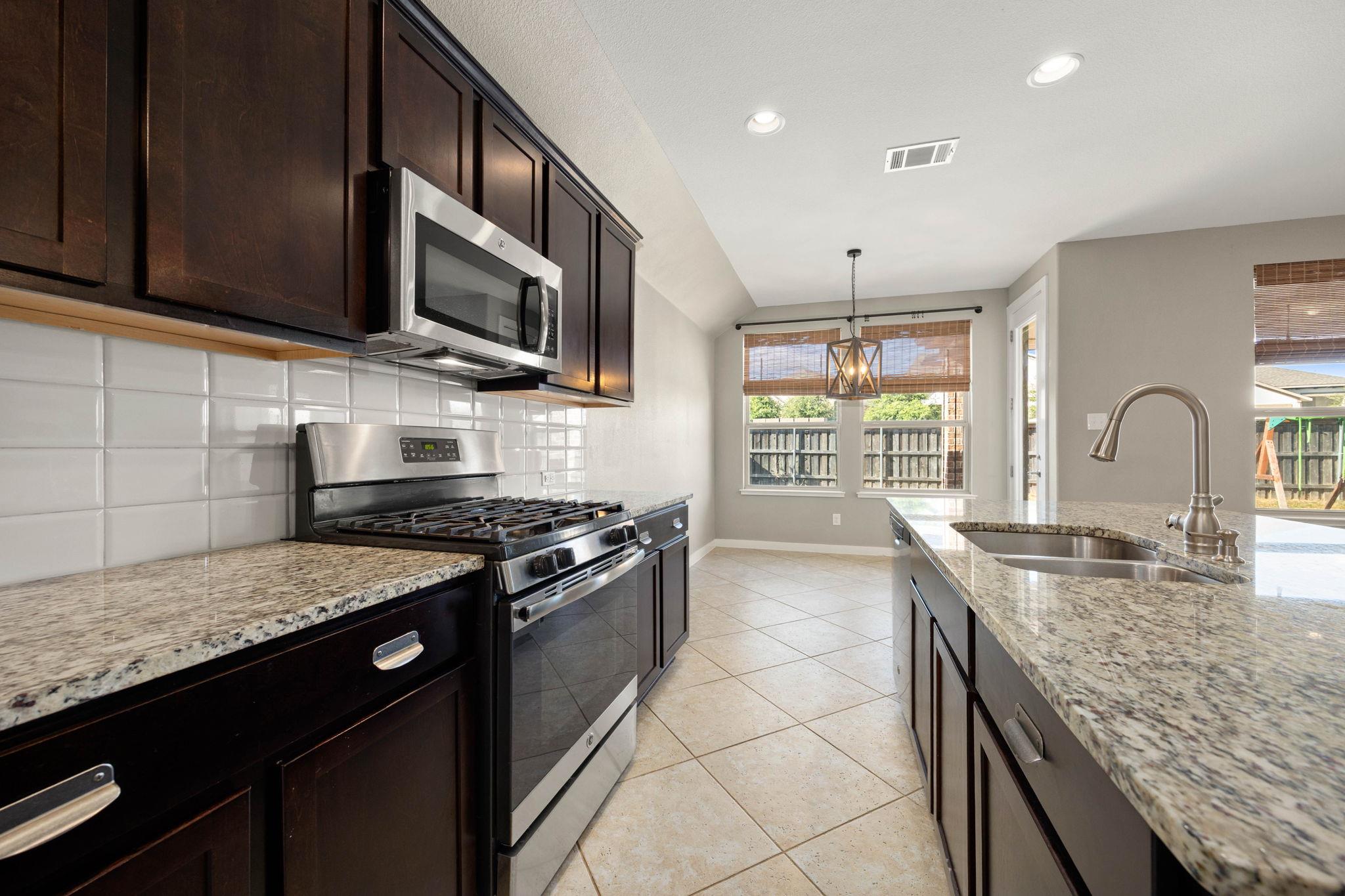 130 Starboard Ln Property Photo 12