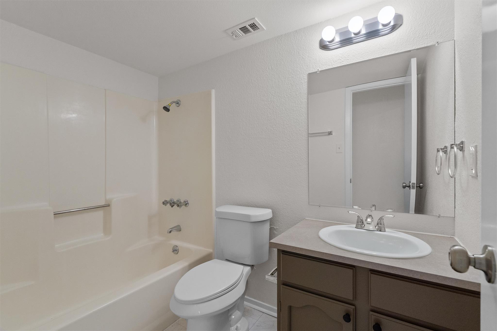 1808 Cinnamon Path Property Photo 7