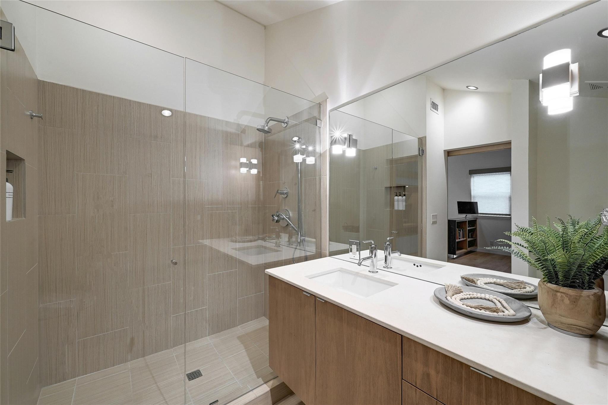 1821 Westlake Dr #103 Property Photo 13