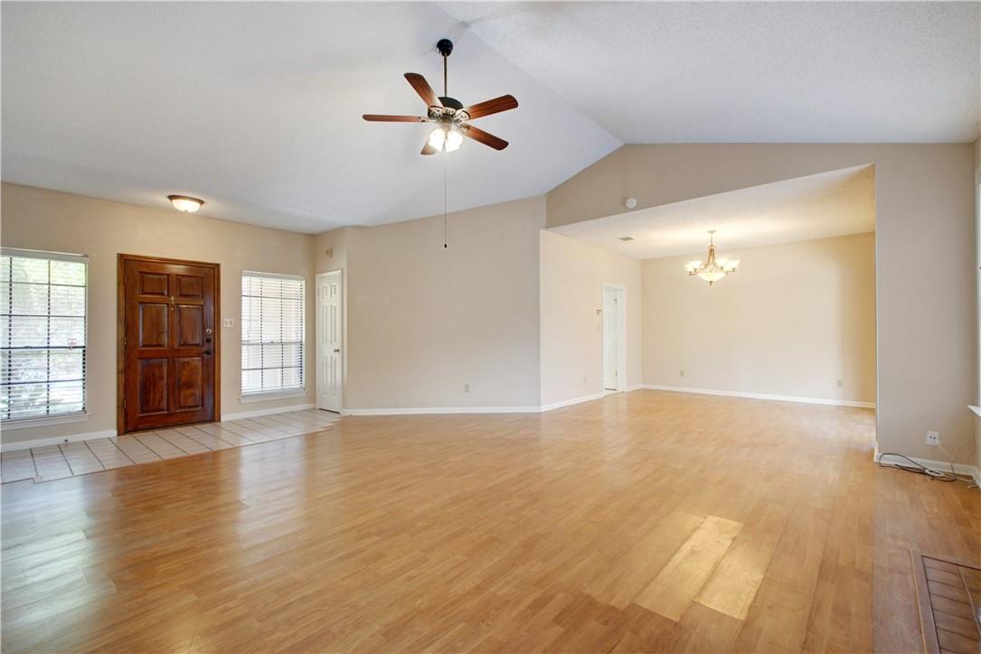 1713 Woodwind Ln Property Photo 2