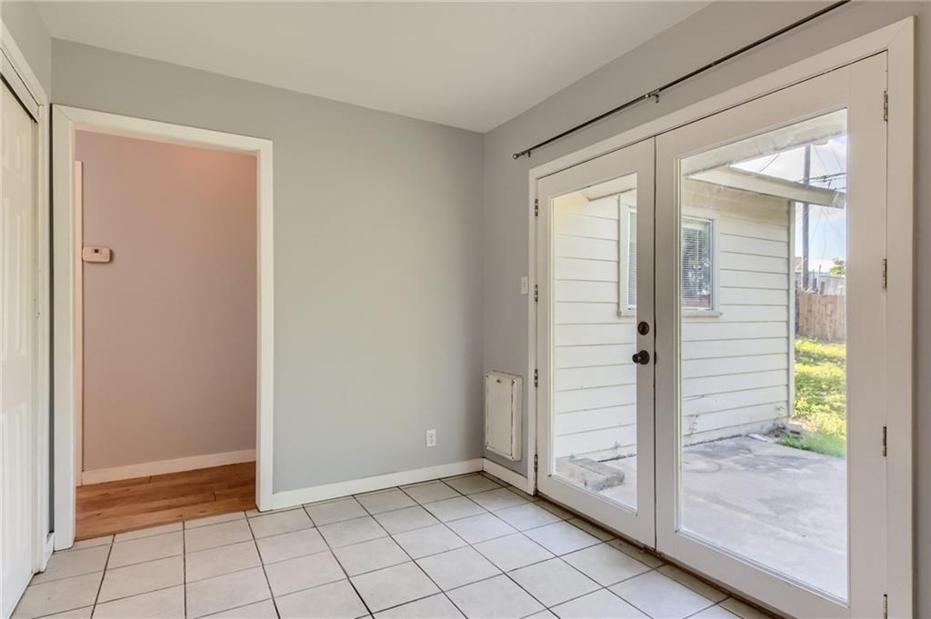 6803 Esther Dr Property Photo 3