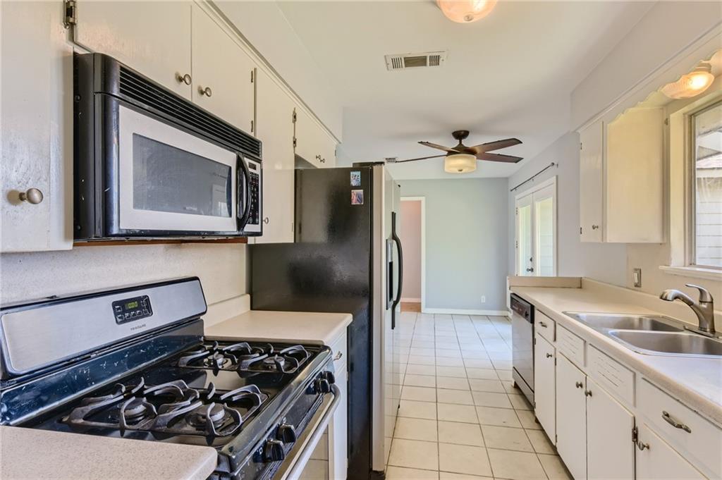 6803 Esther Dr Property Photo 5