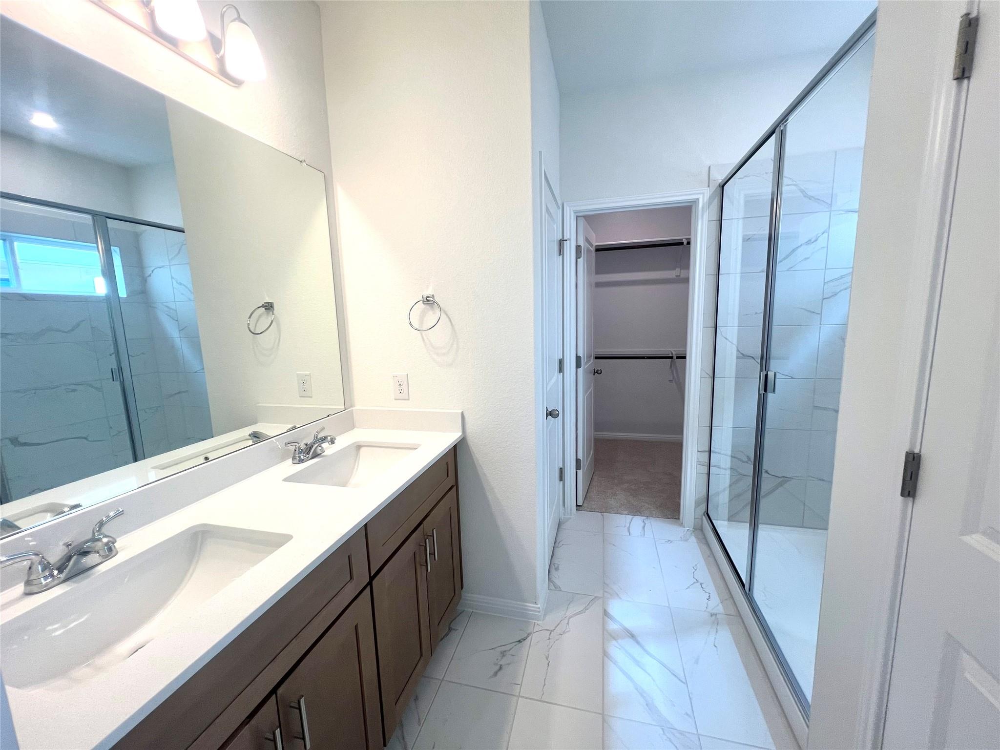 343 Young St Property Photo 8