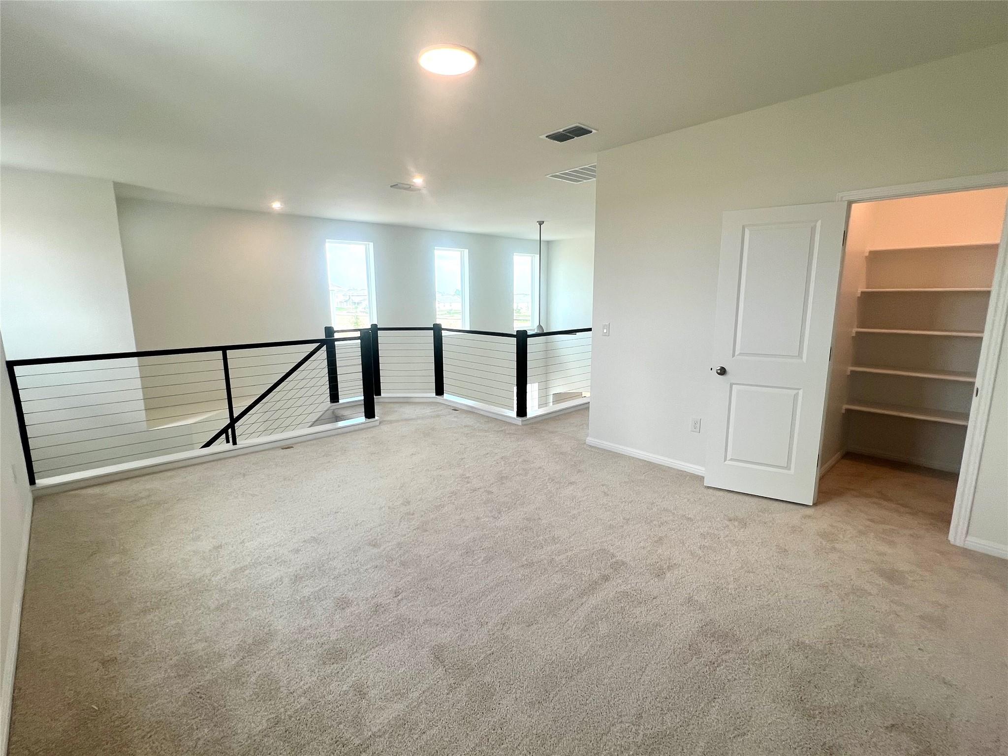 343 Young St Property Photo 10